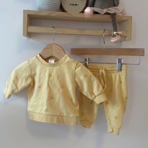 H&M Newborn Baby Sweatshirt and Pants Set